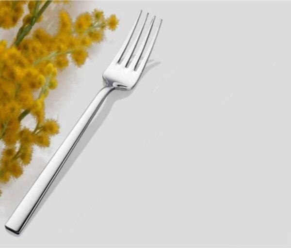 İnter Çelik Nil Model 12'Li Yemek Çatalı - Image 1