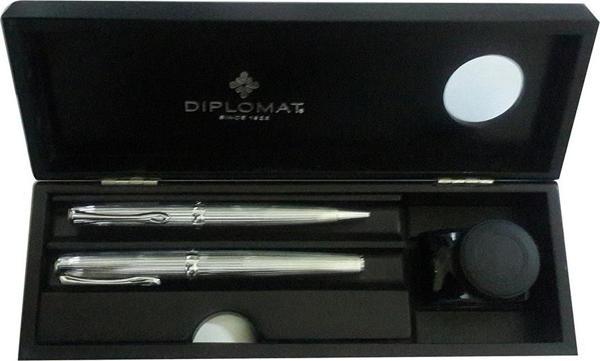 ​Diplomat D20000353-5 Guilloche Kalem Seti - Image 1