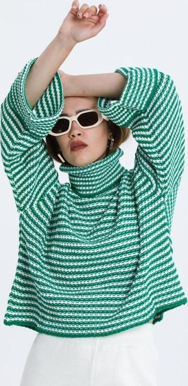 Kadın Degaje Yaka Çizgili Triko Bluz 014 - Image 1