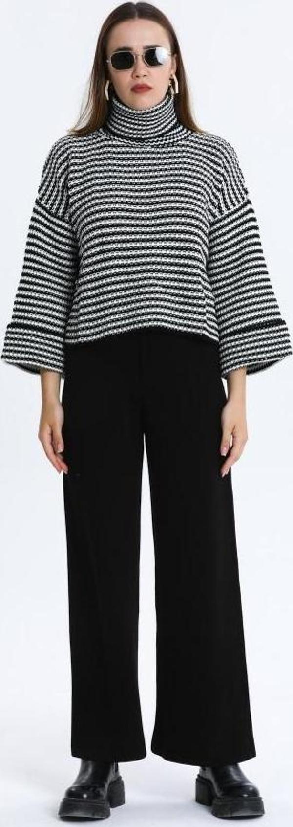 Kadın Degaje Yaka Çizgili Triko Bluz 014 - Image 1