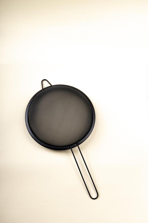 Mirano Saplı Çelik Süzgeç Siyah 22cm - Image 1