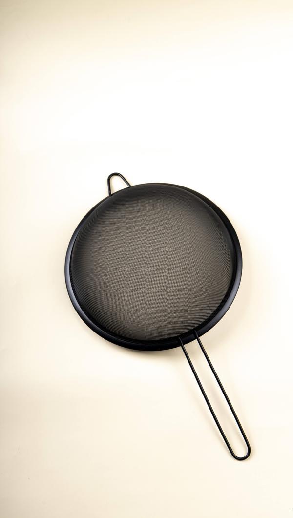 Mirano Saplı Çelik Süzgeç Siyah 24cm - Image 1