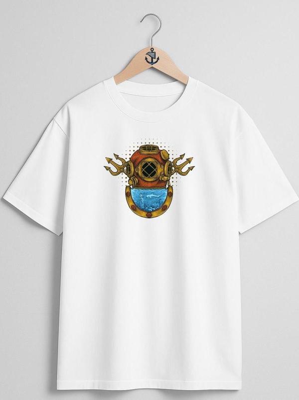 Oversize Antique Diving Dalgıç Helmet Göğüs Tasarımlı Unisex T-Shirt - Image 1