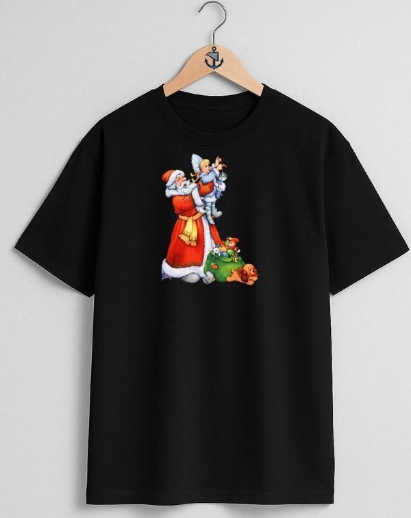 Oversize Ded Moroz Snegurochka Göğüs Tasarımlı Unisex T-Shirt - Image 1