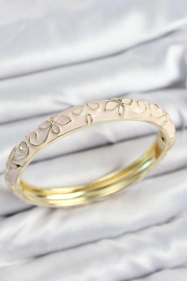 Mineli Pirinç Krem Çiçek Motifli Gold Kadın Kelepçe - EBJ250802W37096 - Image 1