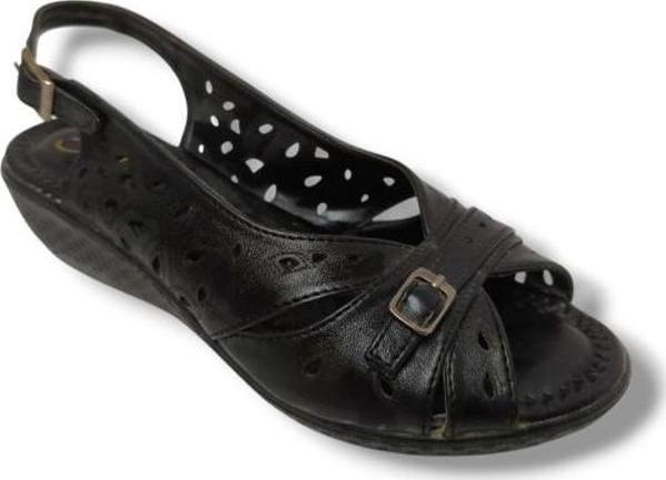 Hisaş 3122-20 Delikli Dolgu Topuk Kadın Sandalet - Image 1