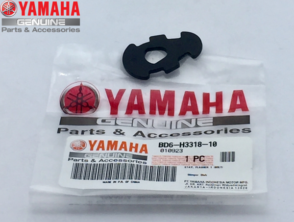 SİNYAL TUTUCU PLASTİK YAMAHA YZF R25 250cc 2019-2020 - Image 1
