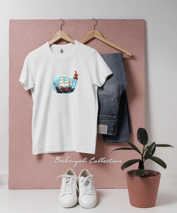 Oversize Alaaddinin Sihirli Lambası İçinde Yelkenli Tasarımlı Unisex T-Shirt - Image 1