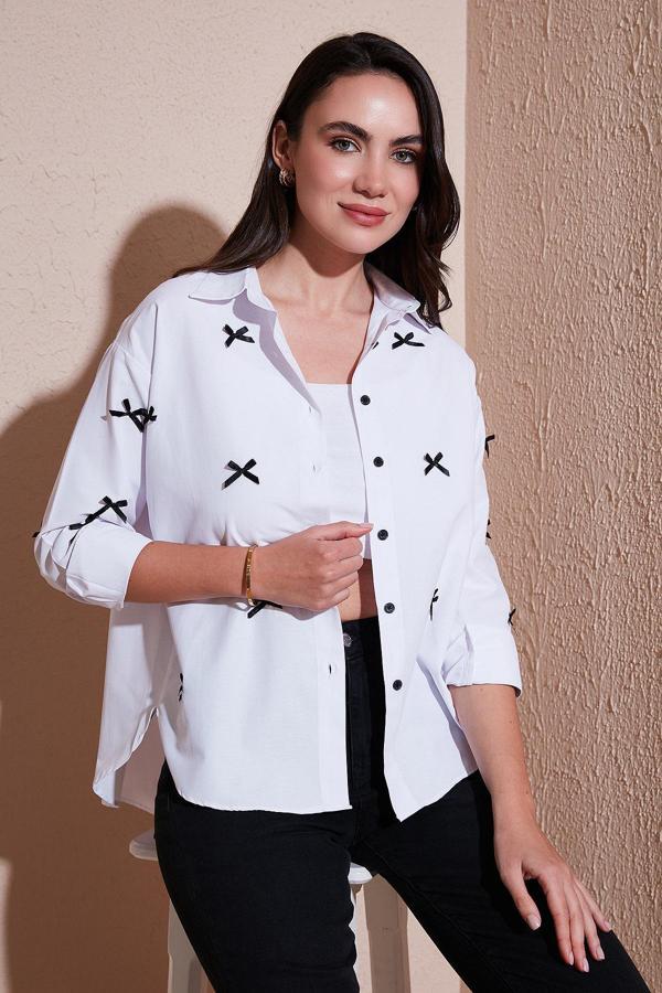 Lela Pamuk Karışımlı Regular Fit Kurdele Detaylı Bayan Gömlek 6773097 BEYAZ - Image 1