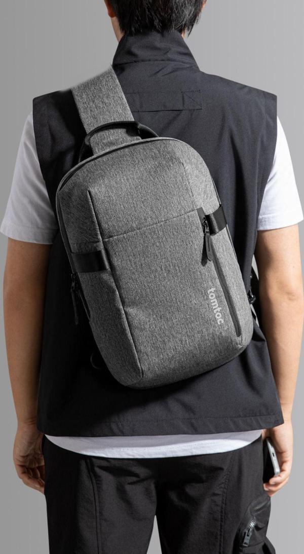 Tomtoc Navigator T24 14 Inç / 7L Gri Çapraz Ipad Omuz Sırt Çantası - T24M1G3 - Image 1