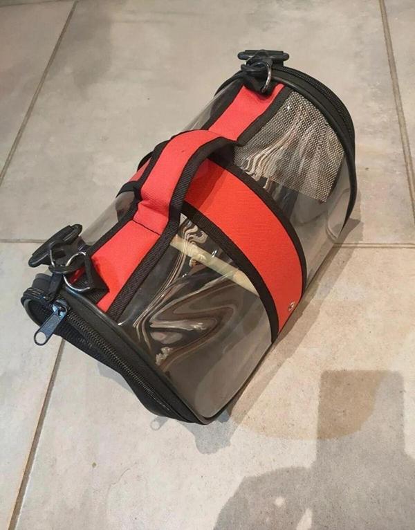 Ksburda Kuş Taşıma Çantası Tünekli Orta Boy- 30X22X20Cm - Kırmızı - Image 1