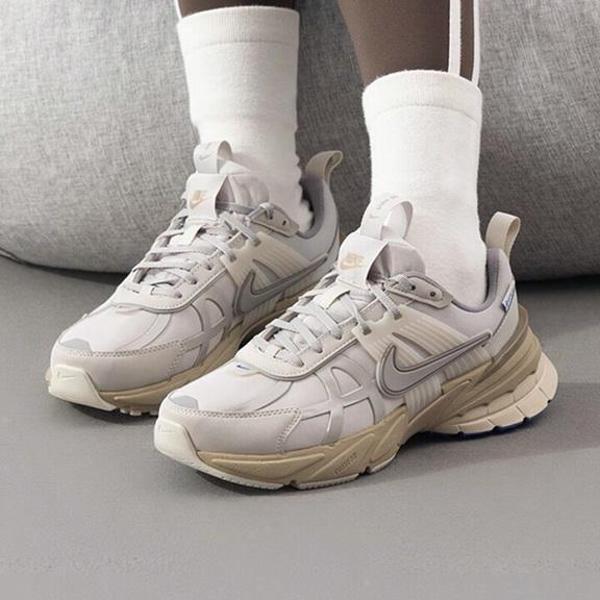 Nike V2K Run Gore-TEX (SU GEÇİRMEZ) KADIN SNEAKER AYAKKABI-FZ2622-002 - Image 1
