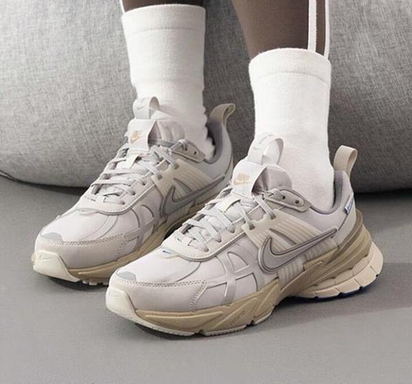 Nike V2K Run Gore-TEX (SU GEÇİRMEZ) KADIN SNEAKER AYAKKABI-FZ2622-002 - Image 1