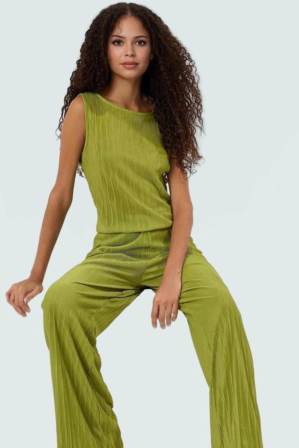 Rahat ve Şık Pilise Örme Pantolon Bluz Takım Polyester Özenle Seçilmiş Konforlu Kesim - Image 1