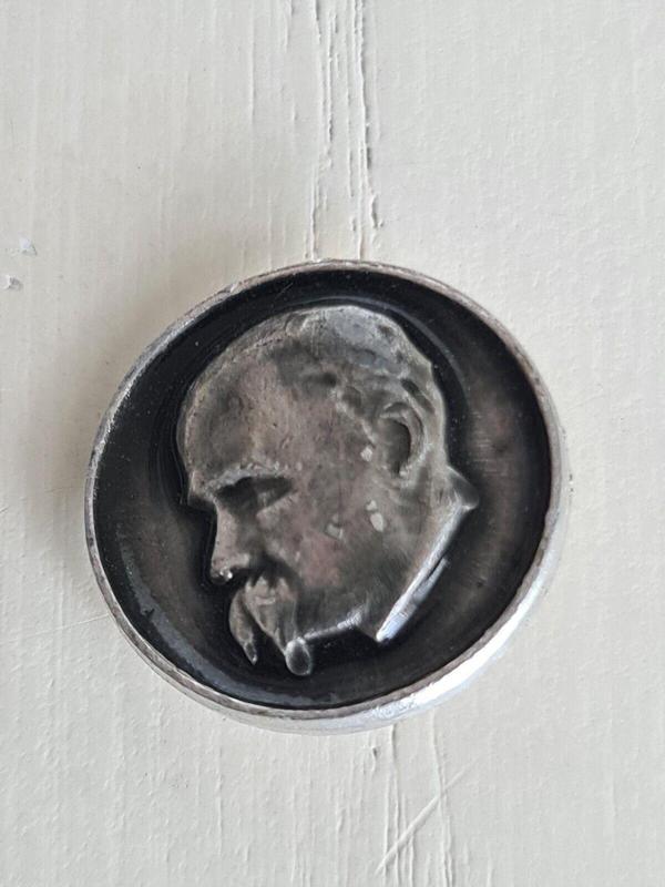 Edi Antik Sovyet Dönemine Ait Rozet, Koleksiyonluk Rozetler, Eski Rozetler Rozet - Image 1
