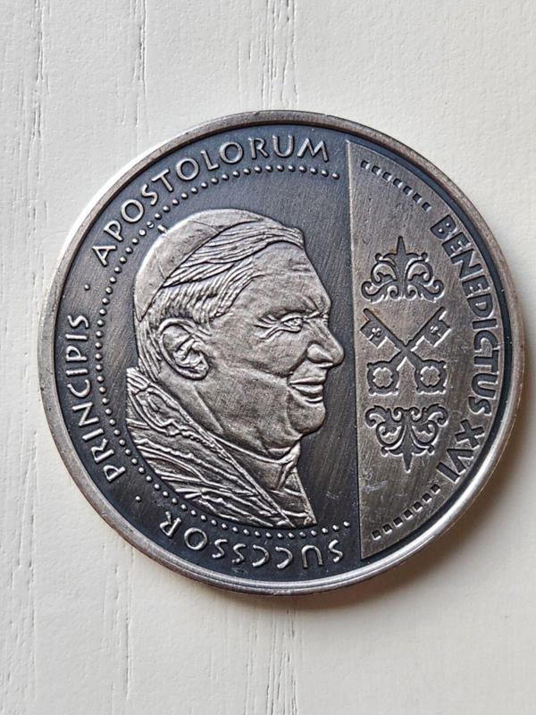 Edi Antik 4Cm Çap Nadir Papa Hristiyan Madalya. Nadir Madalyon 4Cm Çap - Image 1