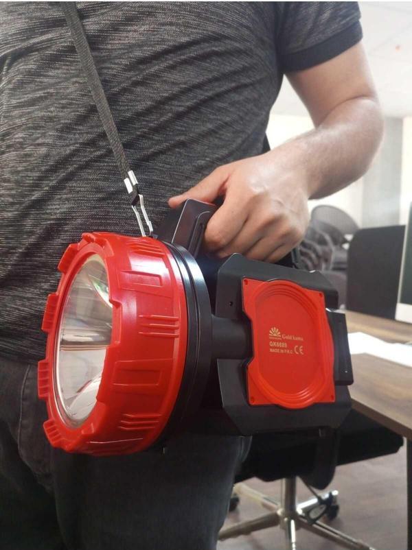 GK6689 Uzun Menzilli 10W LED Projektör El Feneri – 8000mAh Şarjlı - Image 1
