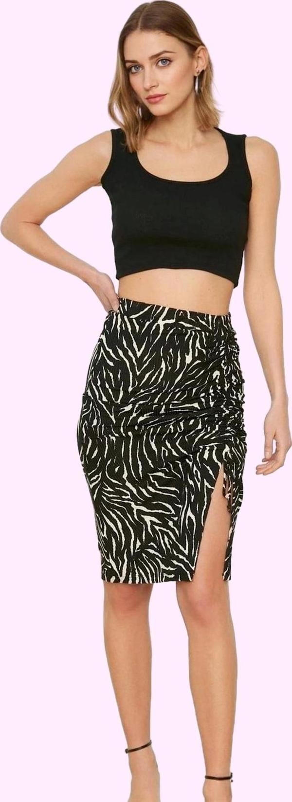 Kadın Yüksek Bel Mini Etek Animal Desenli Örme Kumaş Günlük Şıklık Yaz Aylarının Vazgeçilmezi - Image 1