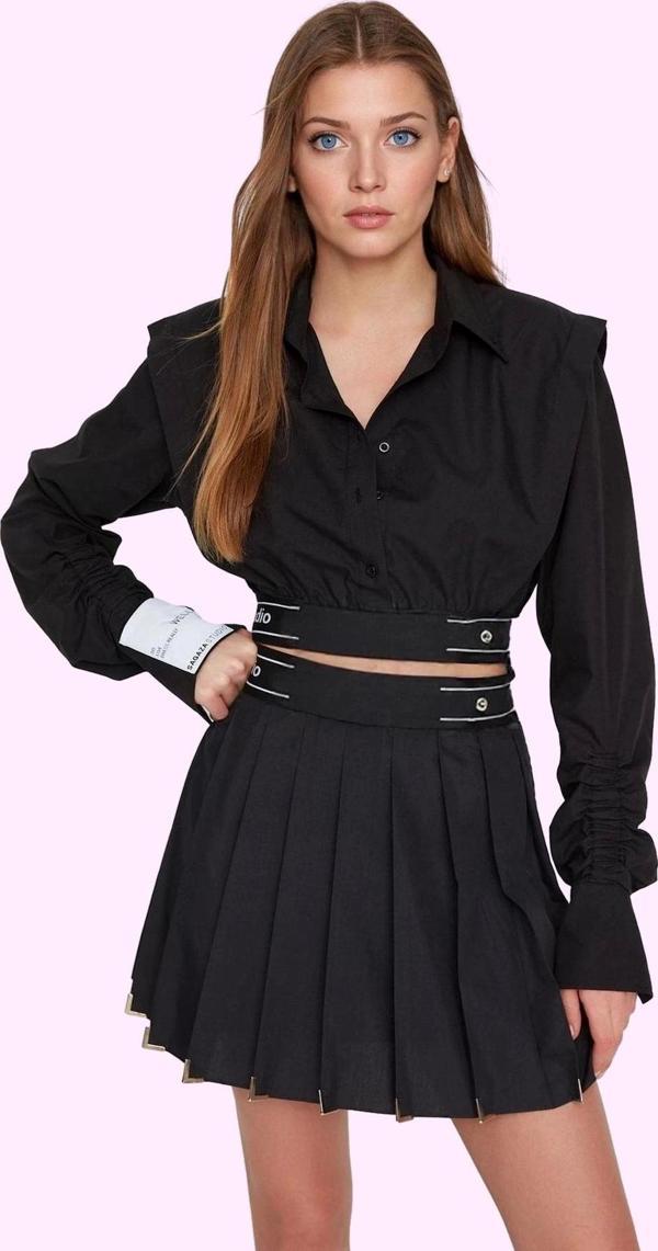 Kadın Poplin Dokuma Mini Etek Metal Aksesuarlı Kemerli A line Günlük Kullanım Modern Tasarım - Image 1