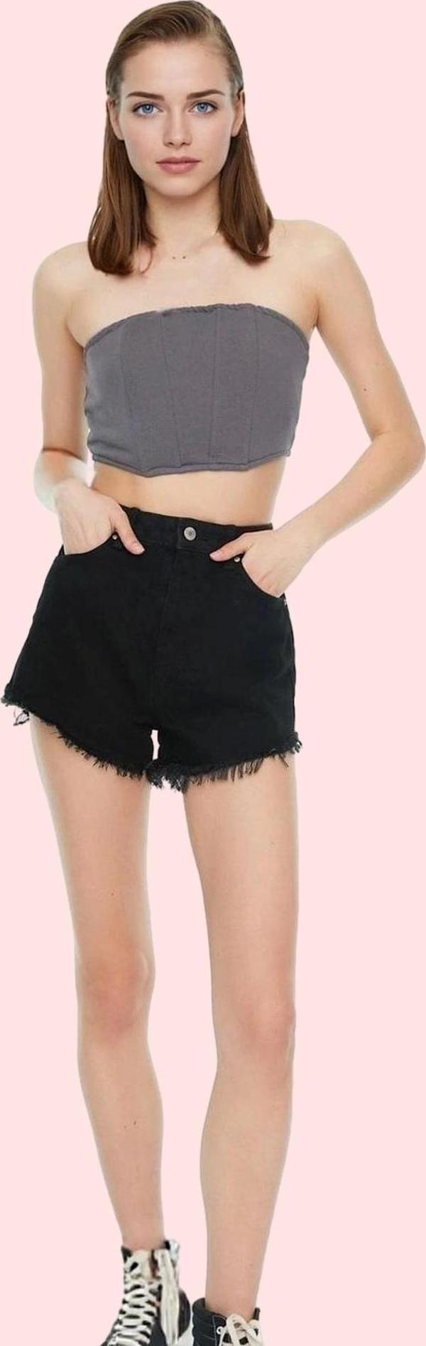 Kadın Denim Şort Yüksek Bel Boru Paça Kısa Boy Pamuklu Günlük Kullanım Yaz Aylarının Vazgeçilmezi - Image 1