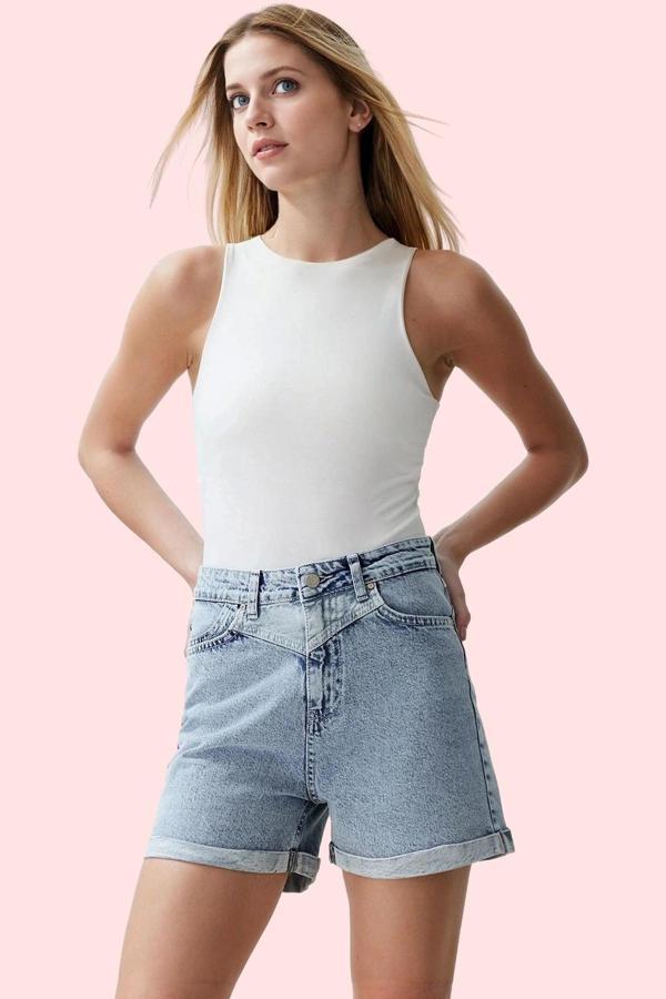 Kadın Yüksek Bel City Short Denim Şort Pamuk Yaz Aylarının Vazgeçilmezi Stilin Buluştuğu Yer - Image 1