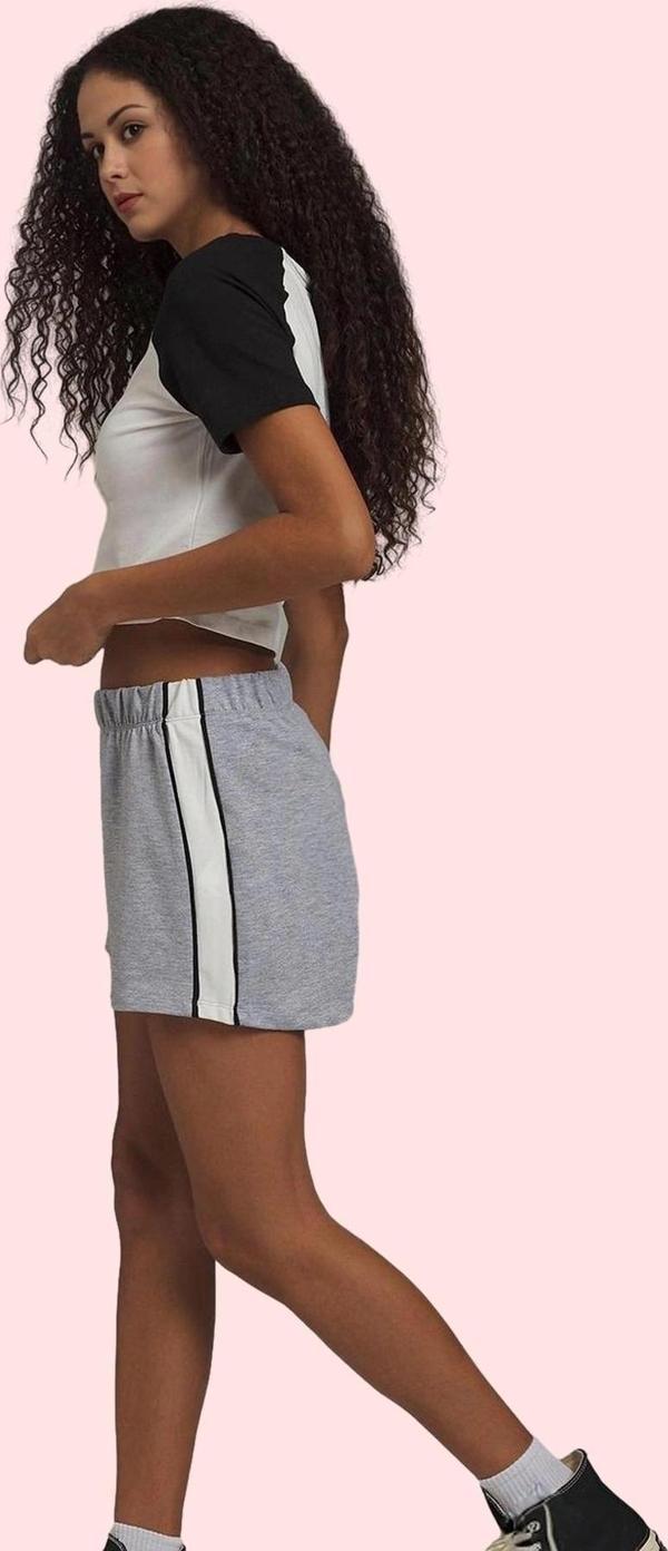 Kadın Renk Bloklu Kısa Örme Şort Rahat Kesim Günlük Spor Hafta Sonu Yaz Aylarının Vazgeçilmezi - Image 1