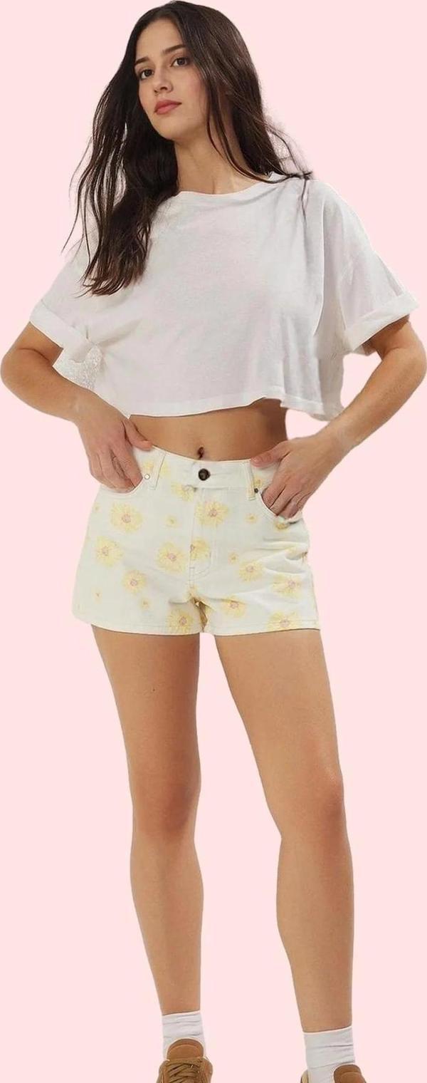 Kadın Çiçek Desenli Yüksek Bel Geniş Paça Denim Şort Pamuklu Günlük Kombinler Modern Tasarım - Image 1