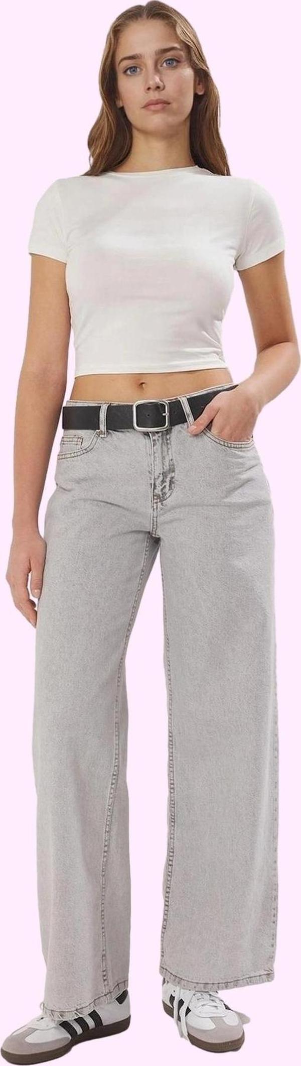 Kadın Düşük Bel Boru Paça Jean Pamuklu Günlük Stil Modern Tasarım Yaz Aylarının Vazgeçilmezi - Image 1