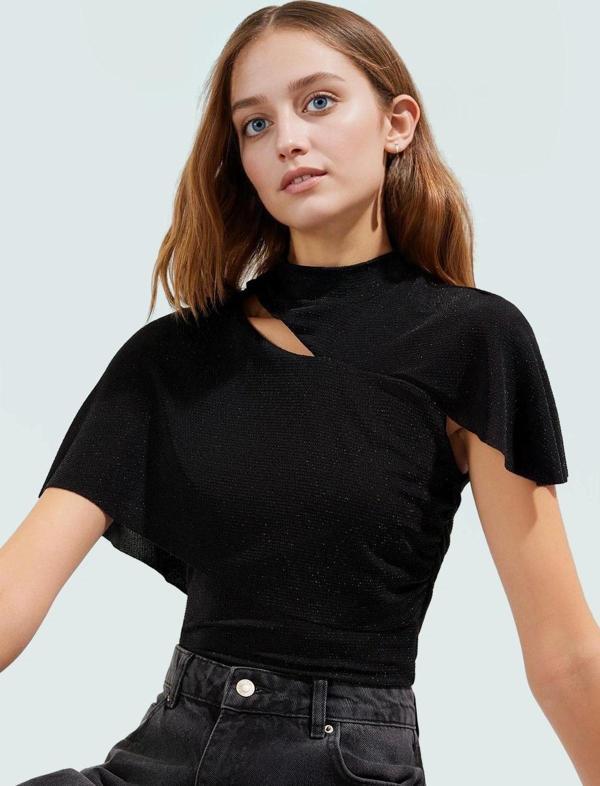 Şık Bluz Dik Yaka Cut Out Detay Simli Örme Yazlık Özel Tasarım Günlük Kullanım İçin - Image 1