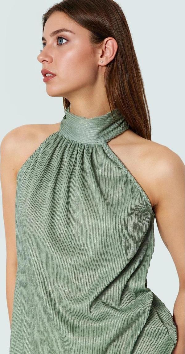 Kadın Yazlık Bluz Halter Yaka Pilise Dokuma Regular Kalıp Polyester Kumaş - Image 1