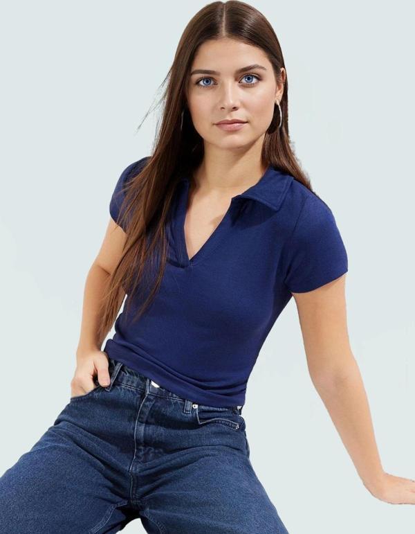 Viskoz Ribana Örme Bluz Crop Polo Yaka Fitted Rahat Kullanım Premium Kalite Modern Stil - Image 1