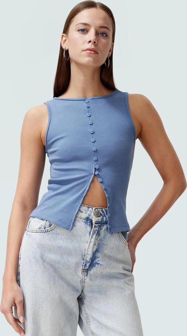 Kadın Kolsuz Örme Bluz Kayık Yaka Fitted Kalıp Rahat Günlük Stil Ve Şık Modern - Image 1