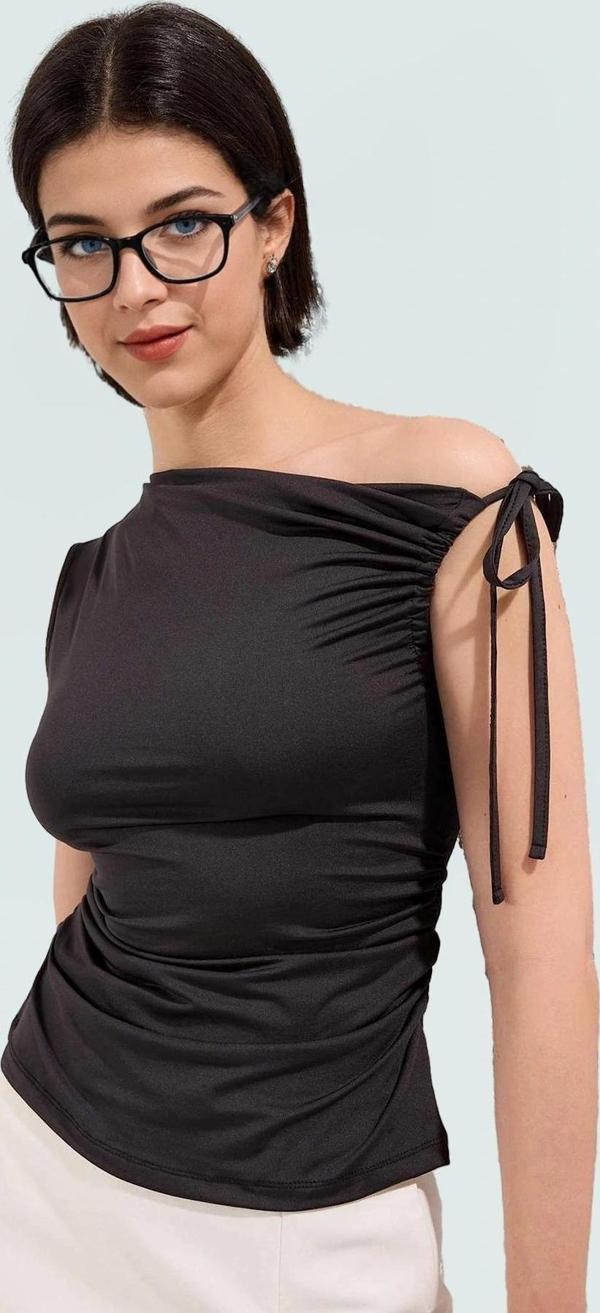 Yazlık Kolsuz Bluz Fitted %100 Polyester Asimetrik Yaka Günlük Stil Modern - Image 1