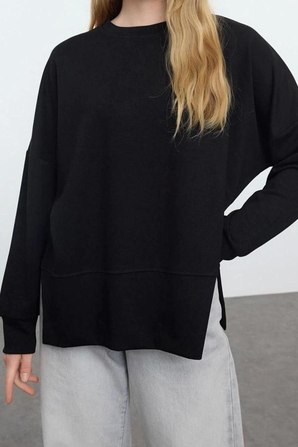 Tarz Bol Bisiklet Yaka Düşük Kol Uzun Geniş Kesim Yırtmaçlı Yumuşak Tuşeli Örme Sweatshirt - Image 1