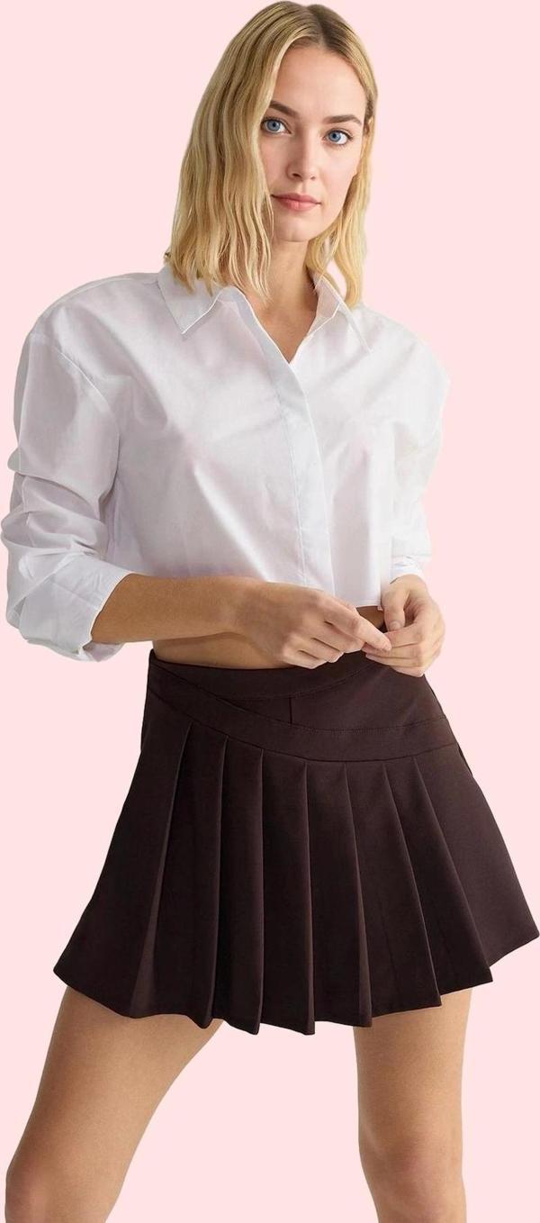 Kadın Şık Dar Paça Kemerli Şort Etek Polyester Dokuma Günlük Kullanım Yaz Aylarının Vazgeçilmezi - Image 1