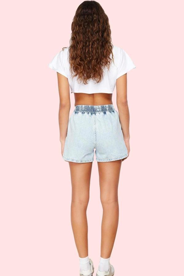 Kadın Yüksek Bel Mini Denim Şort Pamuk Rengi Rahat Yaz Şortu Günlük Kullanım Modern Tasarım - Image 1