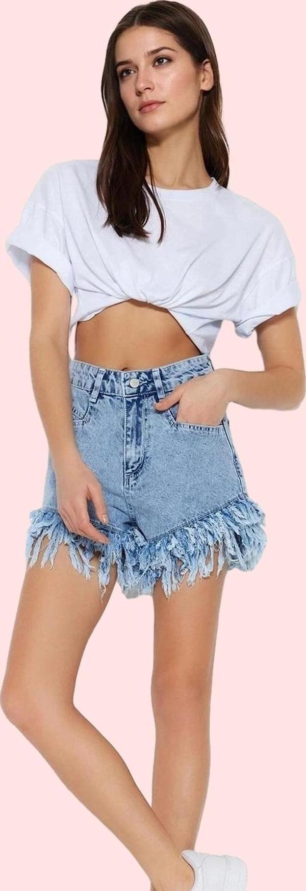 Kadın Denim Şort Pamuk Straight Kalıp Püsküllü Günlük Kullanım Hafta Sonu Kaliteli Malzeme - Image 1