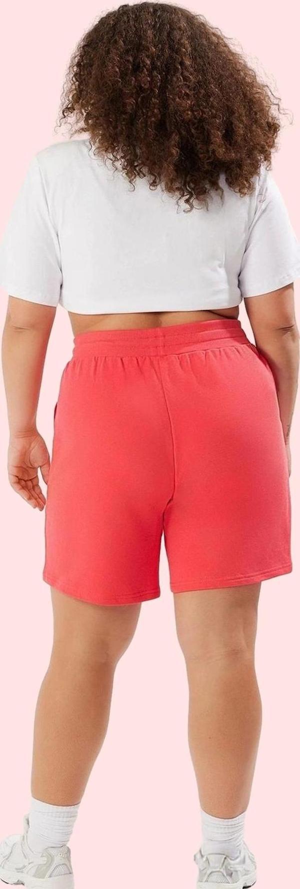 Kadın Pamuklu Regular Boy Örme Şort Geniş Paça ve Yüksek Bel Tasarım Yaz Aylarının Vazgeçilmezi - Image 1