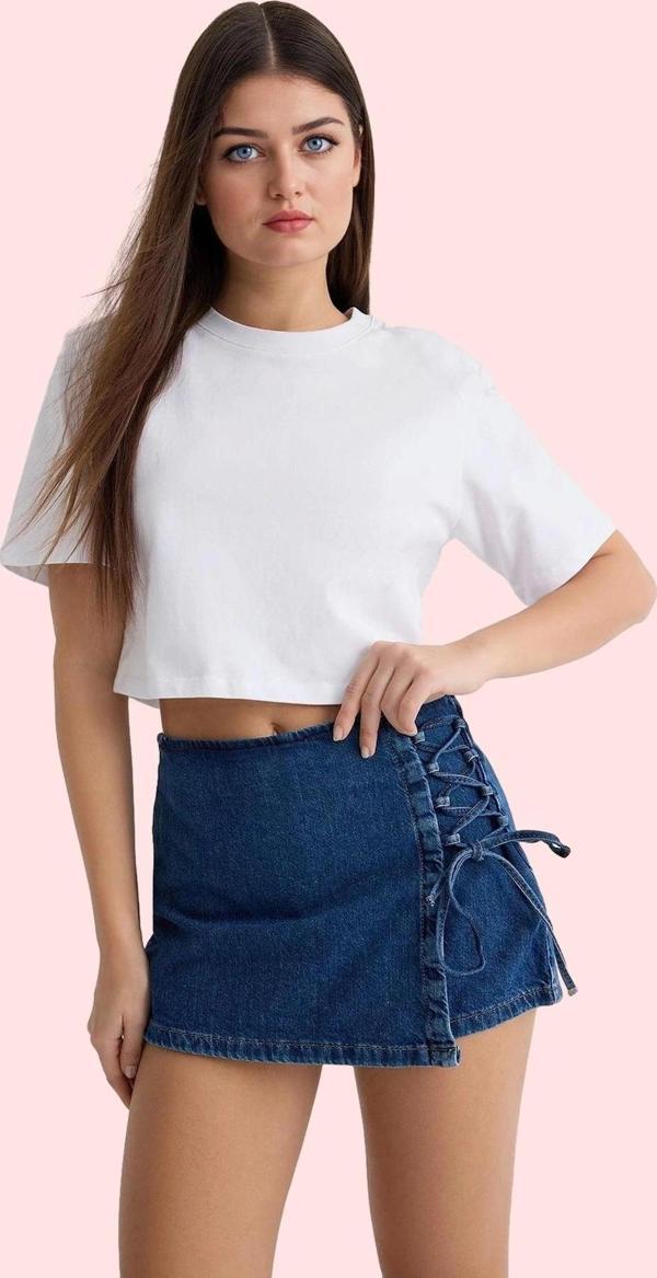 Kadın Pamuklu Kısa Boy Denim Şort Etek Düz Desen Normal Bel Bağcıklı Yaz Aylarının Vazgeçilmezi - Image 1