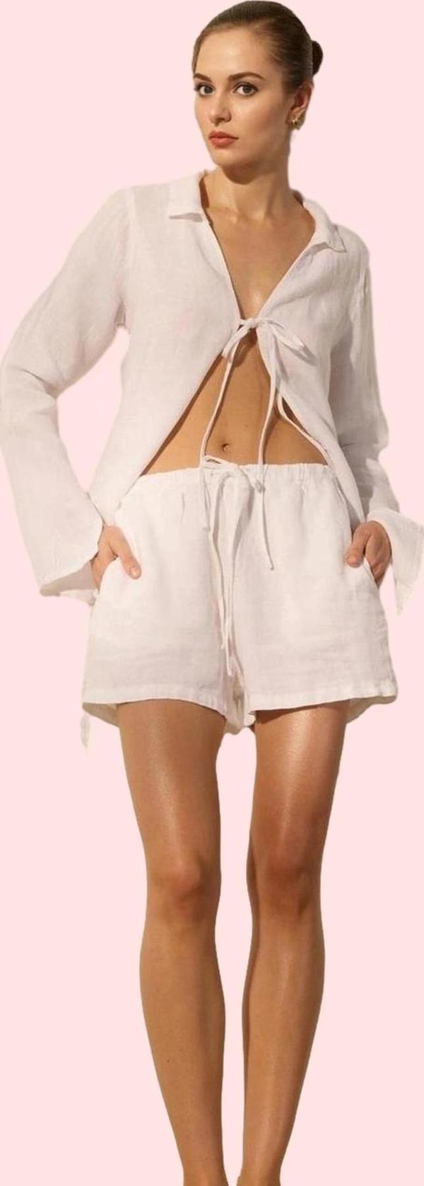 Kadın Kısa Boy Keten Şort Geniş Paça Yüksek Bel Dokuma Kumaş Günlük Kullanım Modern Tasarım - Image 1