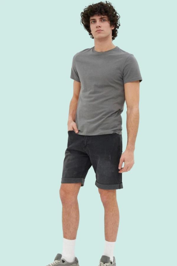 Erkek Günlük Kombinlere Uygun Denim Şort; Slim Fit Dar Paça Pamuk Yaz Aylarının Vazgeçilmezi - Image 1
