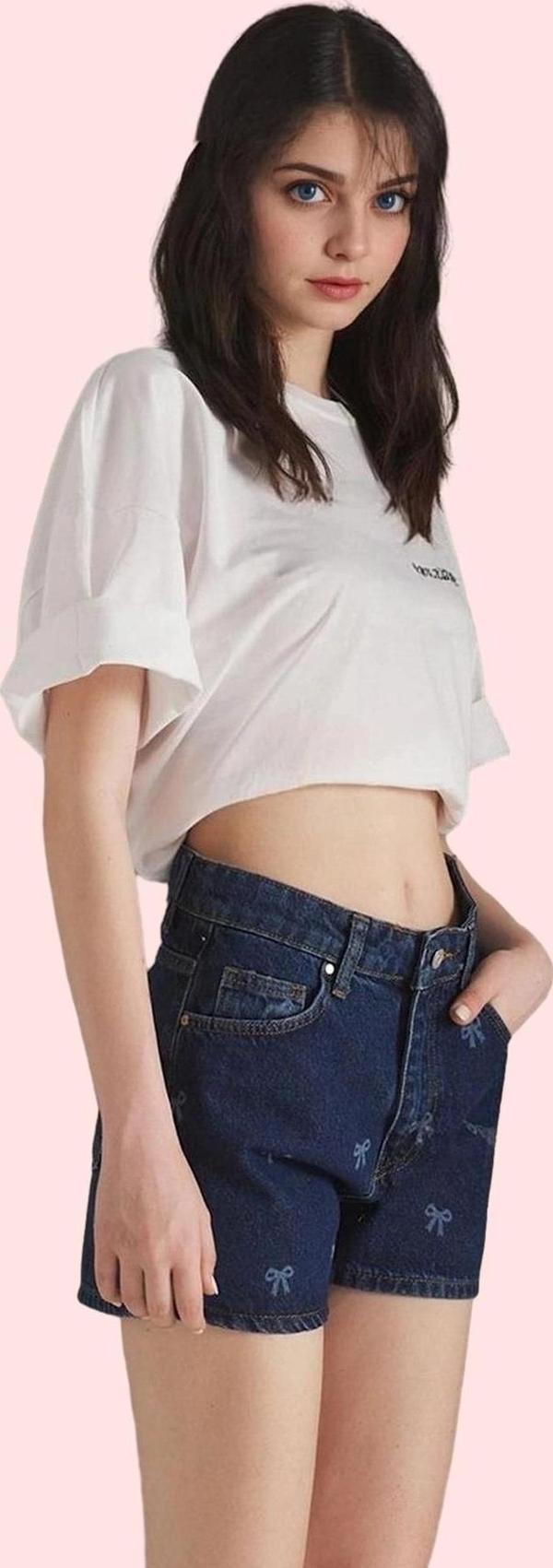 Kadın Yüksek Bel Boru Paça Denim Şort Pamuk Yaz Aylarının Vazgeçilmezi Rahat Günlük Kullanım - Image 1