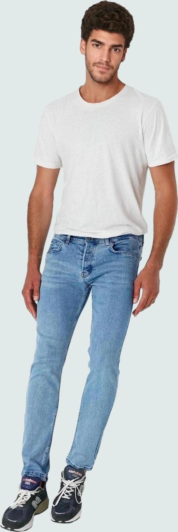 Erkek Denim Skinny Fit Kot Pantolon Pamuk Esnek Kumaş Günlük Şıklık Yaz Aylarının Vazgeçilmezi - Image 1