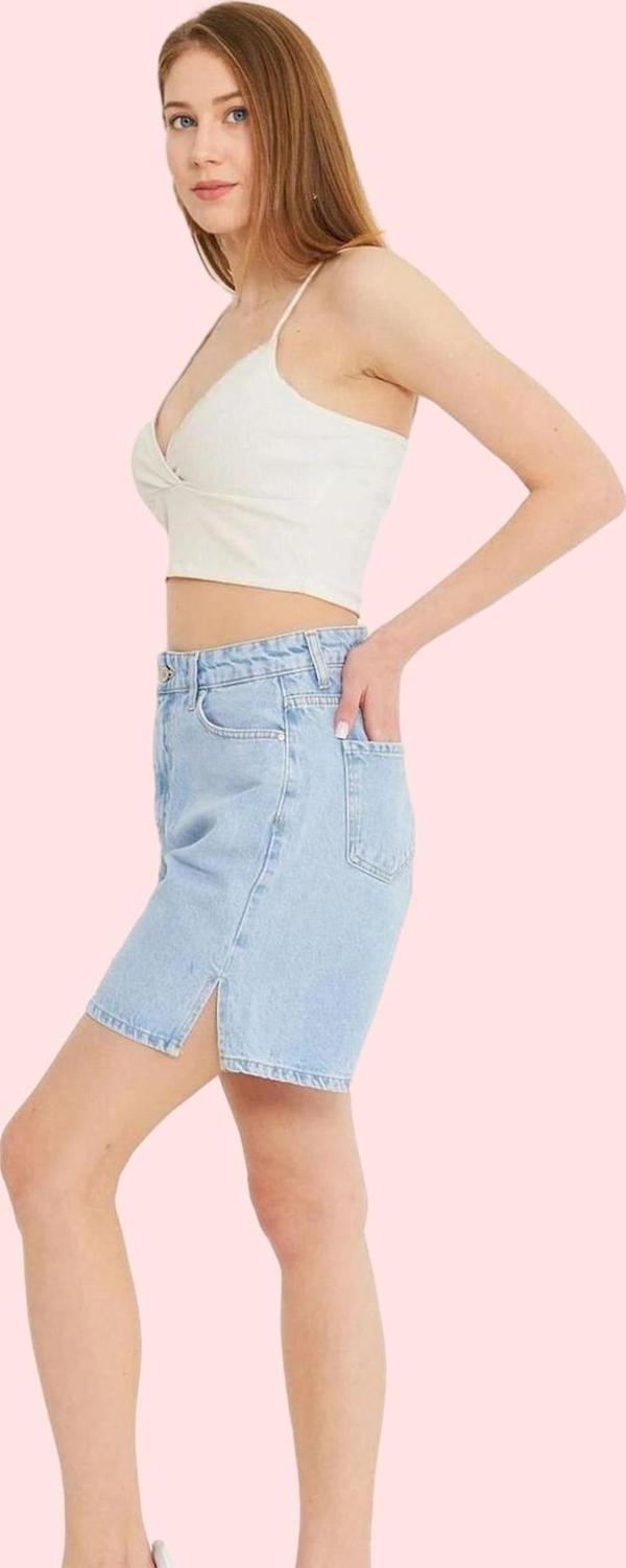 Kadın Pamuk Denim Şort Normal Bel Geniş Paça Düz Desen Günlük Stil Yaz Aylarının Vazgeçilmezi - Image 1