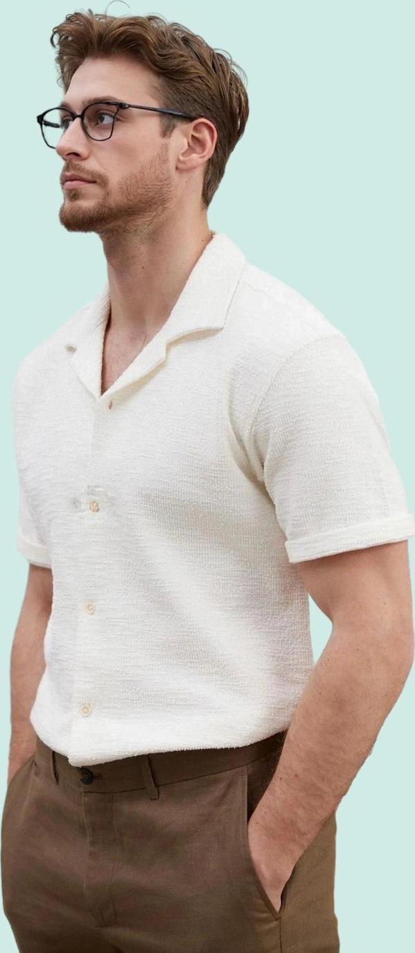 Erkek Yazlık Kısa Kollu Gömlek Rahat Dokulu Apaş Yaka Günlük Stil Yaz Aylarının Vazgeçilmezi - Image 1