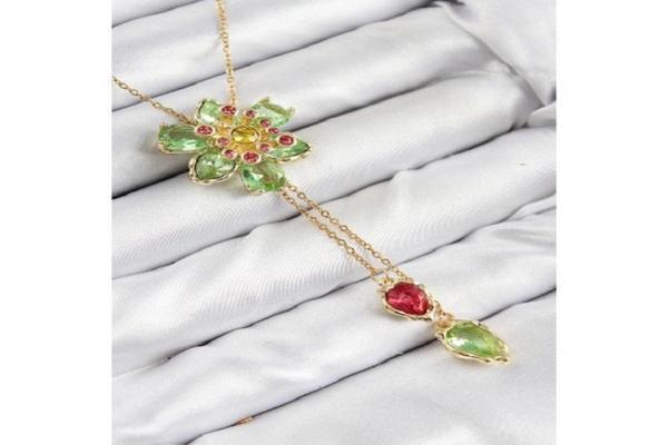 VIP Pirinç Zirkon Taşlı Çiçek Model Gold Renk Asansörlü Kadın Kolye  - Image 1