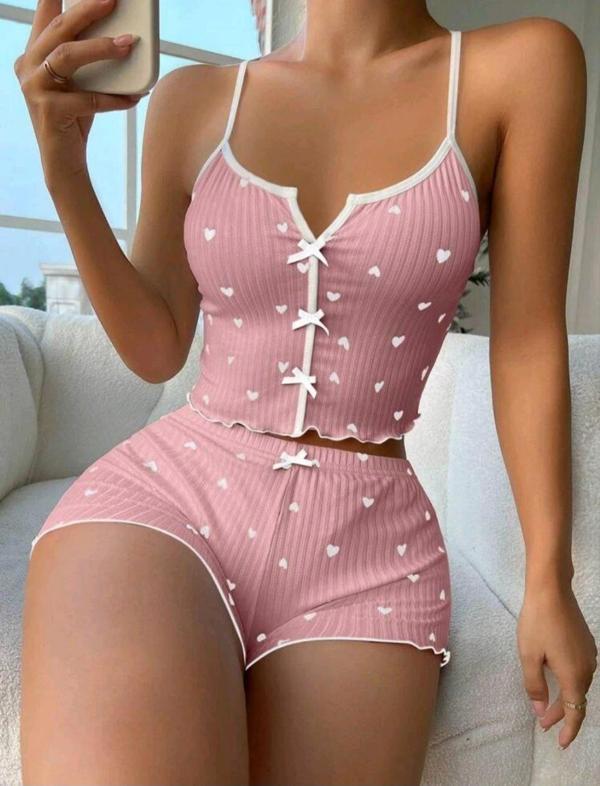 Kadın Pembe Kalpli Askılı Şortlu Pijama Takım 6654 - Image 1