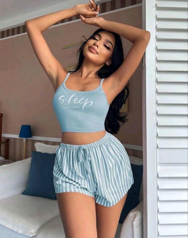 Kadın Mavi ÇİZGİLİDesenli Askılı Şortlu Pijama Takım 9001 - Image 1