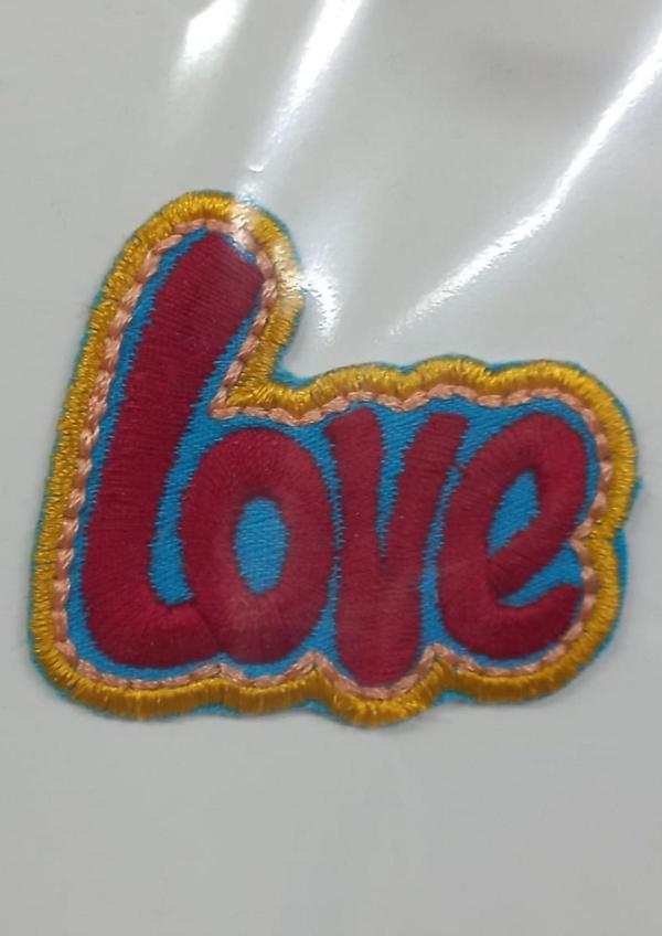 Aplike Ütü İle Yapışan Love Arma 4x2 cm - Image 1