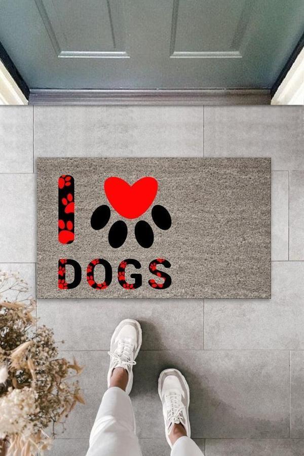 Dijital Baskı Gri Kırmızı Kalpli Patili I Love Dogs Dekoratif Kapı Paspası K-2076 - Image 1